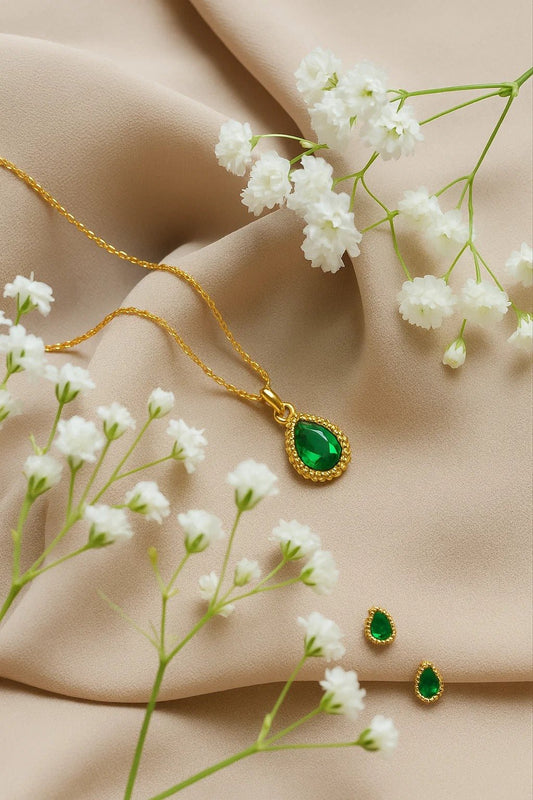 Gold-Plated Green Teardrop Pendant Necklace Set