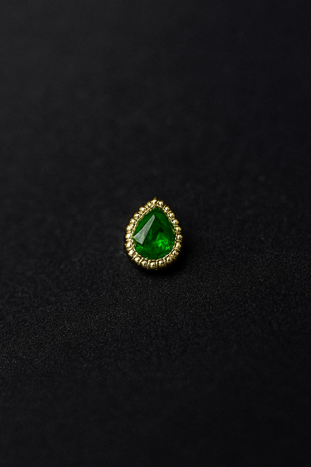 Gold-Plated Green Teardrop Pendant Necklace Set
